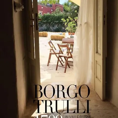 別荘 Borgo Trulli 1789, Residenze Storiche オストゥーニ